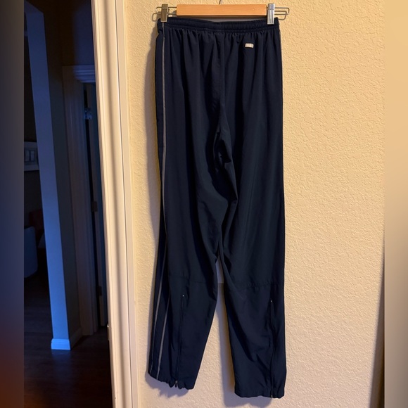 Nike Men's Black Jogger/ track pants  with Gray Stripes - Picture 5 of 6